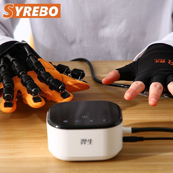 Robot pro rehabilitaci rukou