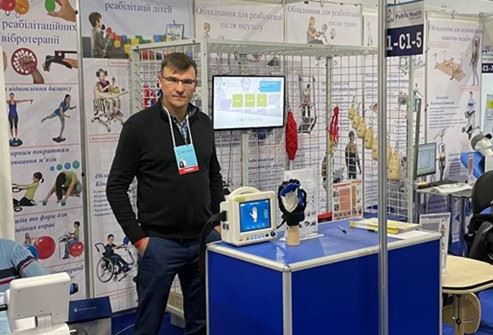Rehabilitační systém rukou Syrebo™ byl odhalen na Mezinárodní lékařské výstav...