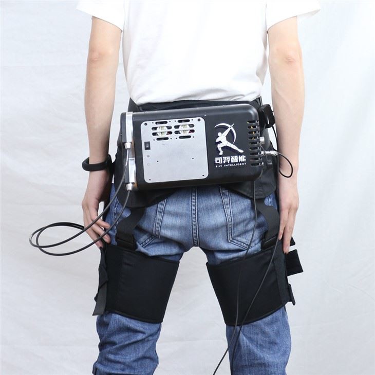 Měkký dolní rehabilitační exoskeleton