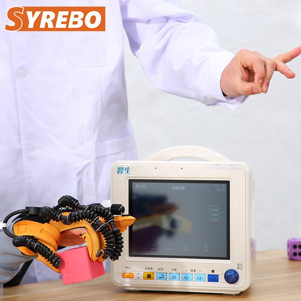 Rehabilitační rukavice pro měkkou robotiku